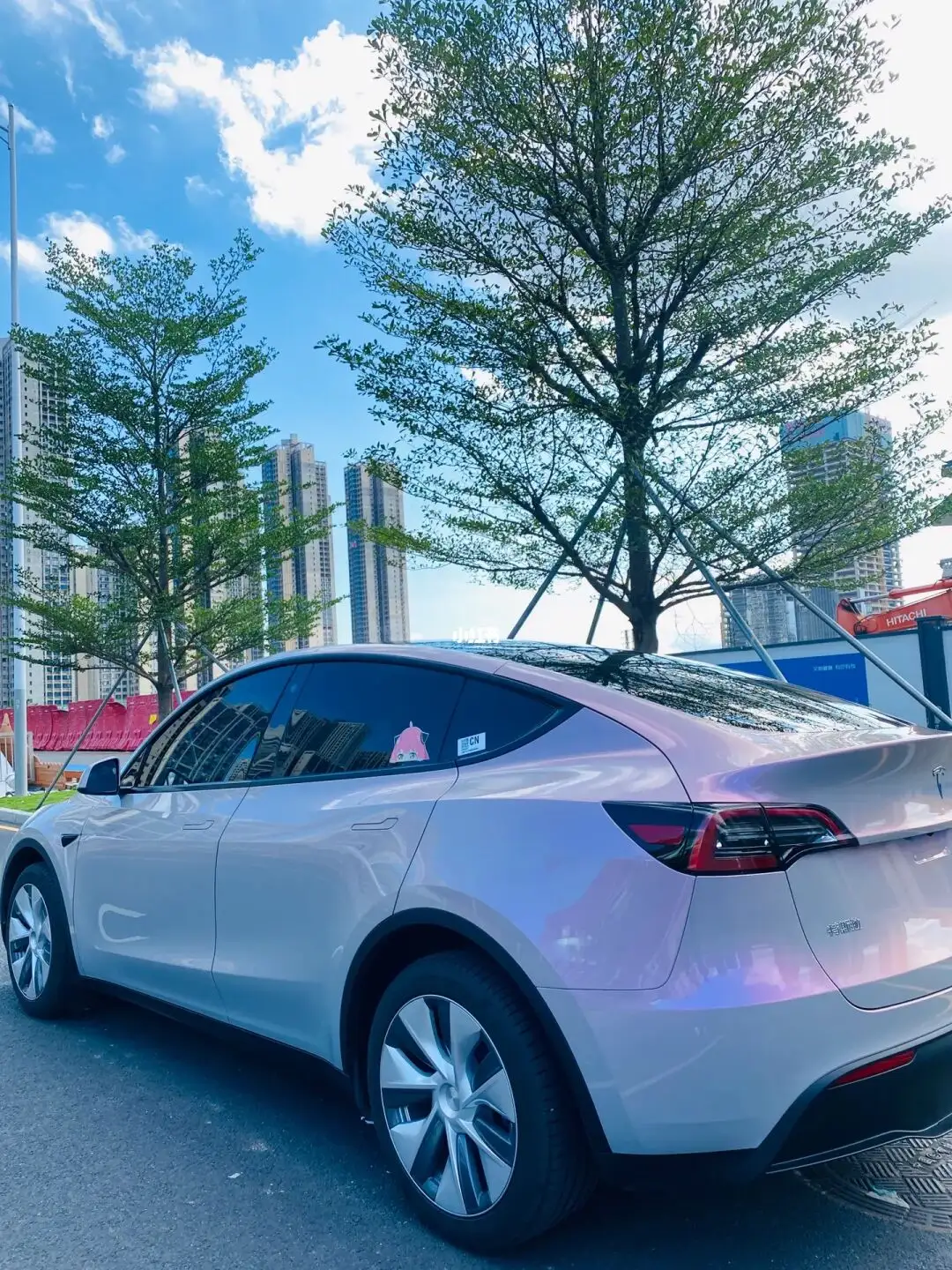 Tesla改色膜：汽车美观与保护的结合